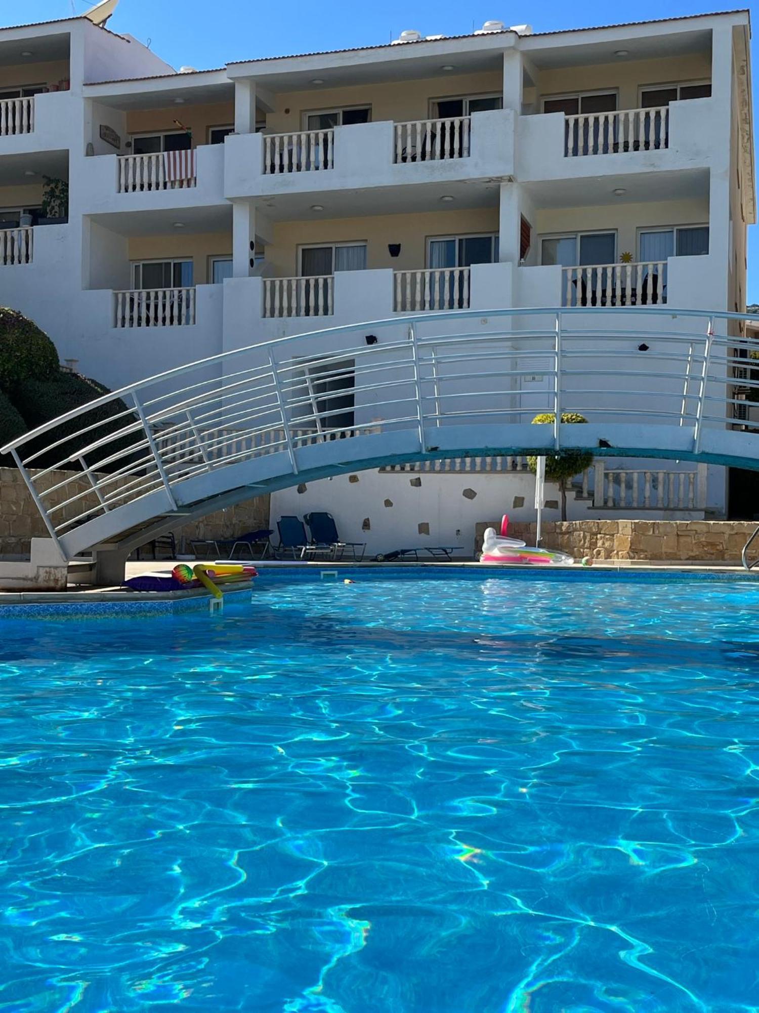 Beautiful 2 Bed Apartment In Peyia Valley, Paphos Экстерьер фото