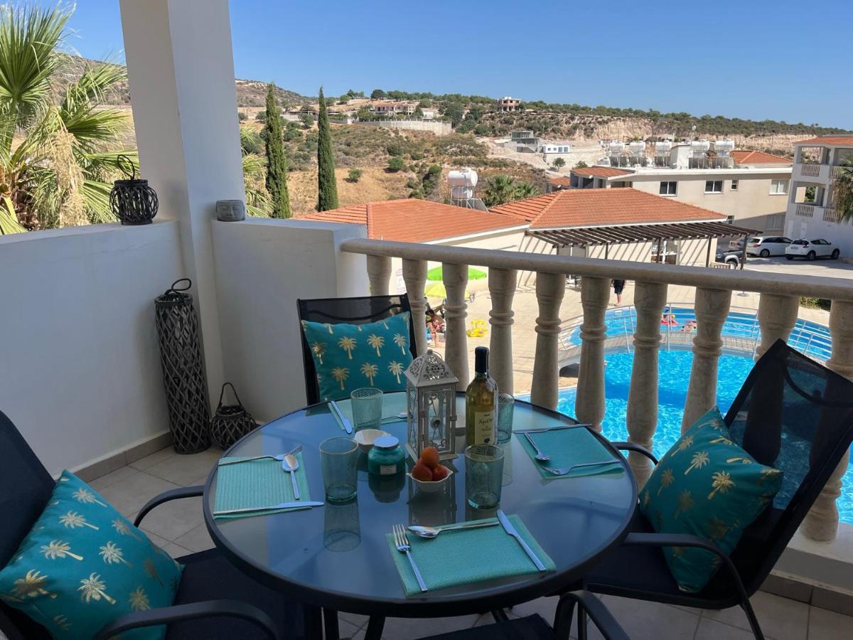 Beautiful 2 Bed Apartment In Peyia Valley, Paphos Экстерьер фото