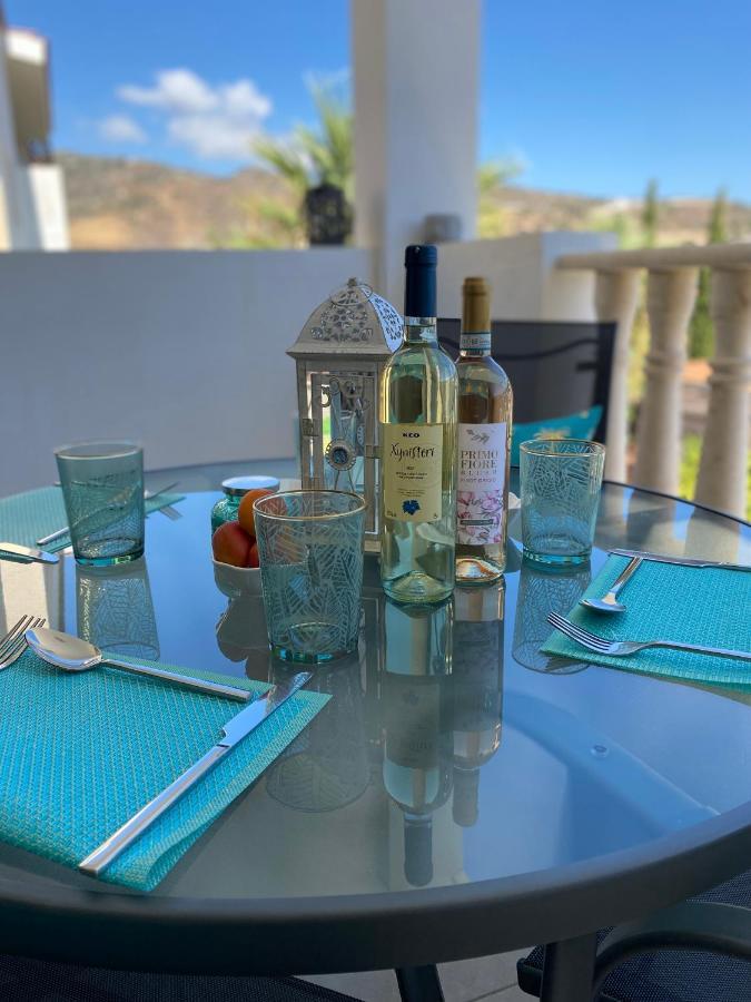 Beautiful 2 Bed Apartment In Peyia Valley, Paphos Экстерьер фото