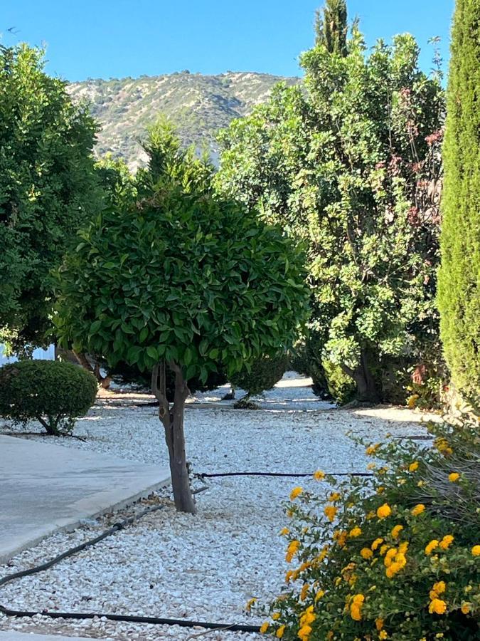 Beautiful 2 Bed Apartment In Peyia Valley, Paphos Экстерьер фото
