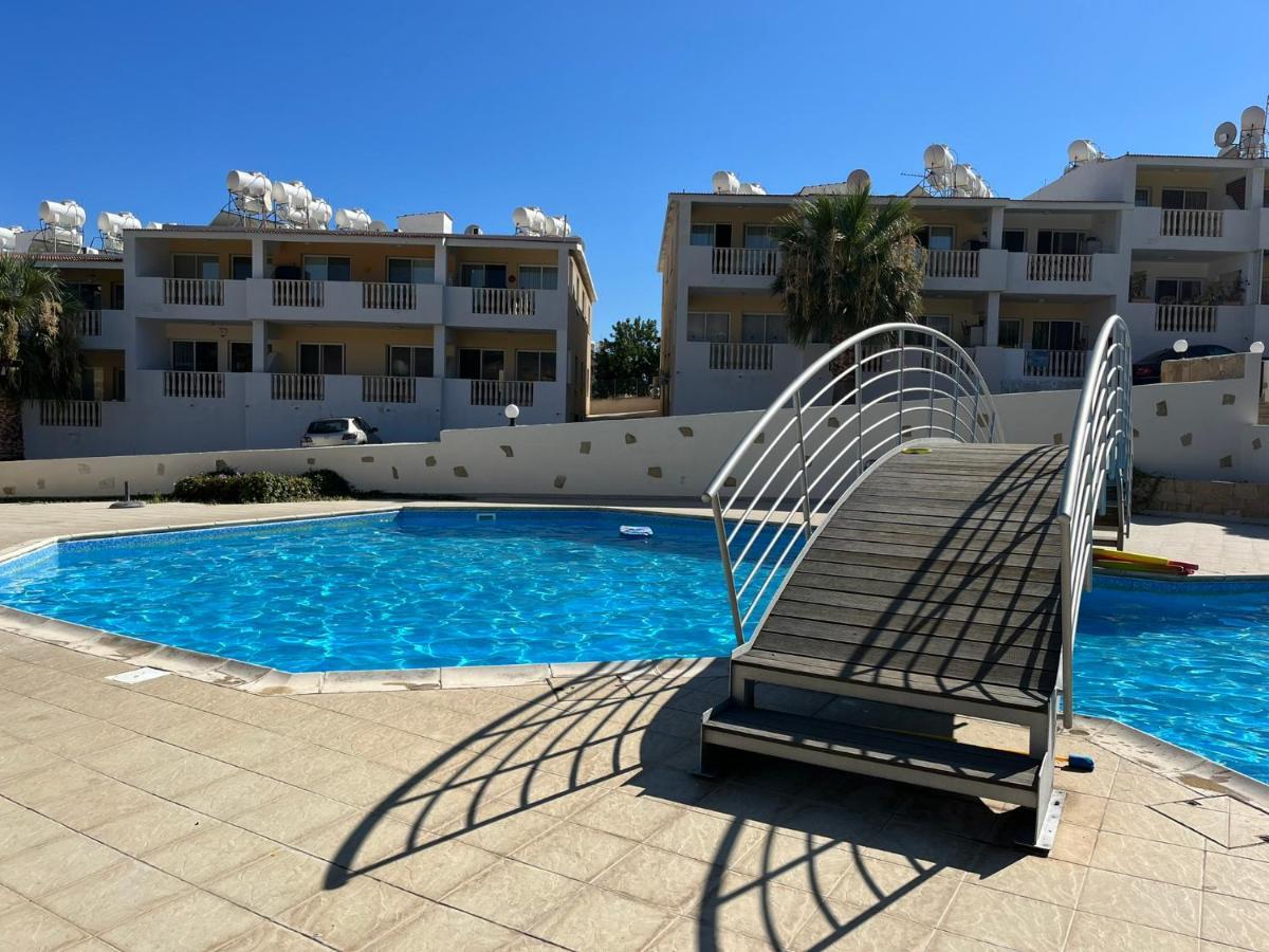 Beautiful 2 Bed Apartment In Peyia Valley, Paphos Экстерьер фото